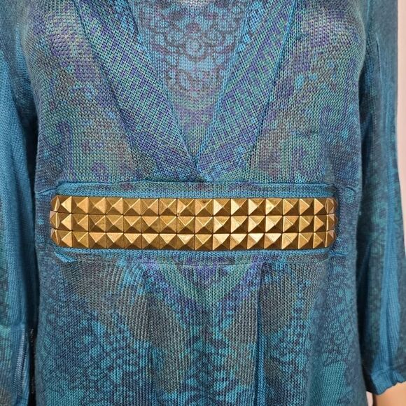 Investments Blue and Gold Blouse - Picture 6 of 9